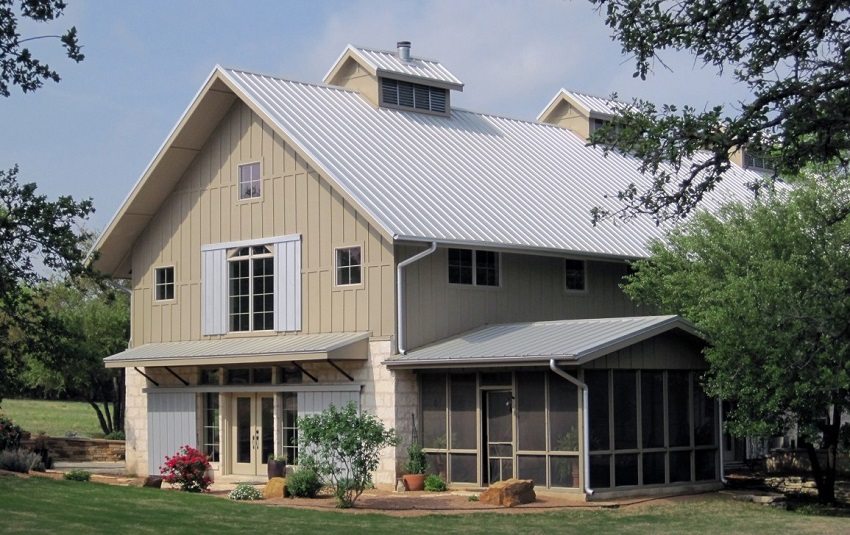 For et enkelt tak kan antall nødvendige profilerte ark beregnes uavhengig For et enkelt tak kan antall nødvendige profilerte ark beregnes uavhengig