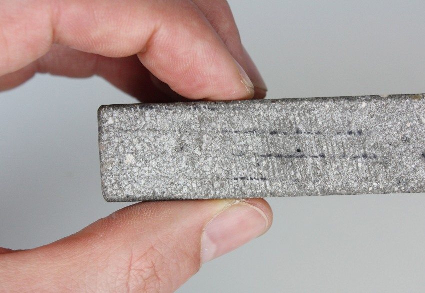 ככל שכיתה ובטון גבוהים יותר, כך חוזק הדחיסה שלה גבוה יותר ככל שכיתה ובטון גבוהים יותר, כך חוזק הדחיסה שלה גבוה יותר