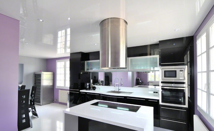 Stretch kisame - isang maganda at praktikal na solusyon para sa isang modernong kusina Stretch kisame - isang maganda at praktikal na solusyon para sa isang modernong kusina