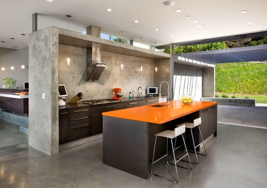 El terra autonivellant té altes propietats hidròfugues, de manera que es pot equipar a cuines i banys El terra autonivellant té altes propietats hidròfugues, de manera que es pot equipar a cuines i banys