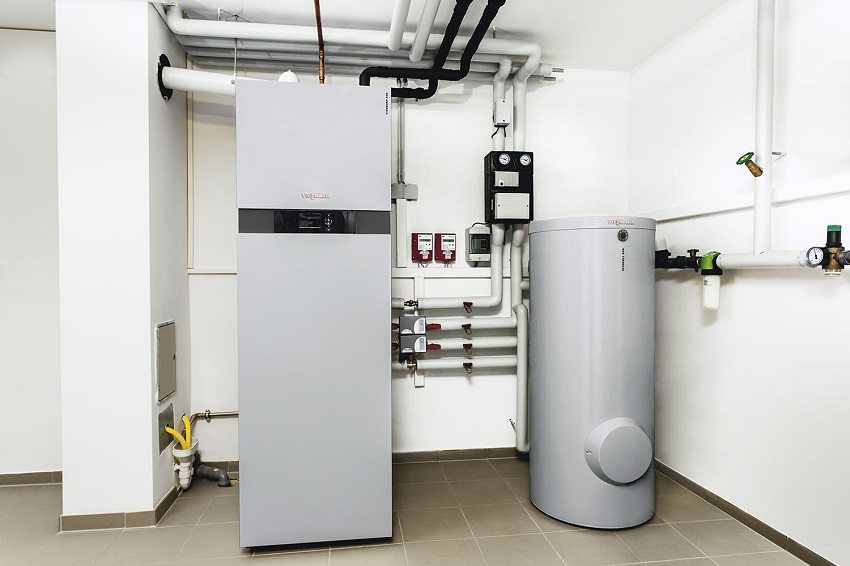 When choosing a gas heating boiler, two values must be taken into account: the heat loss of the building and the required amount of hot water When choosing a gas heating boiler, two values must be taken into account: the heat loss of the building and the required amount of hot water