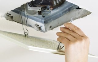 Безшумен вентилатор за баня с възвратен клапан: устройство, избор, функции за монтаж