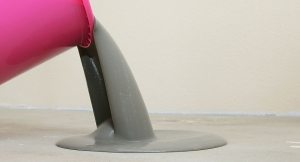 vyravnivanie-pola-samovyravnivayushchejsya-smesyu-tekhnologiya-processa-vidy-smesej-1