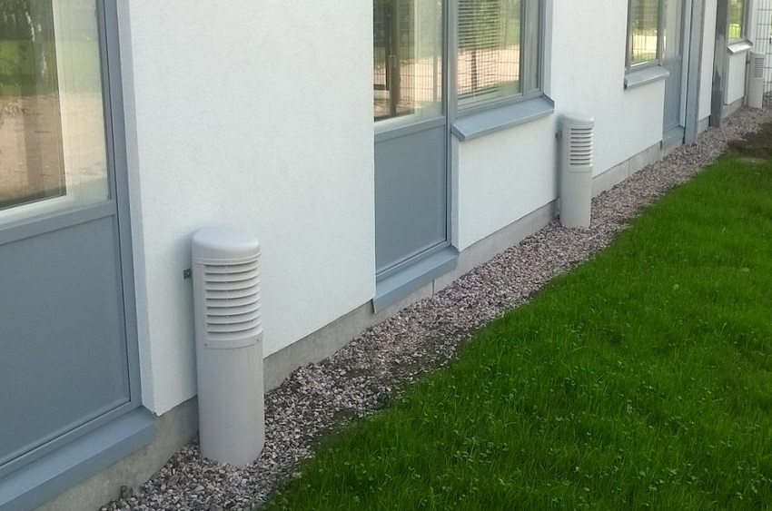 Die Kellerabweiser sind mit Gittern ausgestattet, die verhindern, dass kleine Gegenstände und Nagetiere in sie eindringen Die Kellerabweiser sind mit Gittern ausgestattet, die verhindern, dass kleine Gegenstände und Nagetiere in sie eindringen