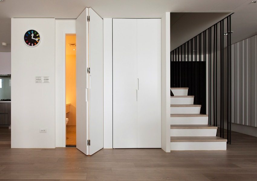 Laminerte dører til badet, laget av MDF Laminerte dører til badet, laget av MDF