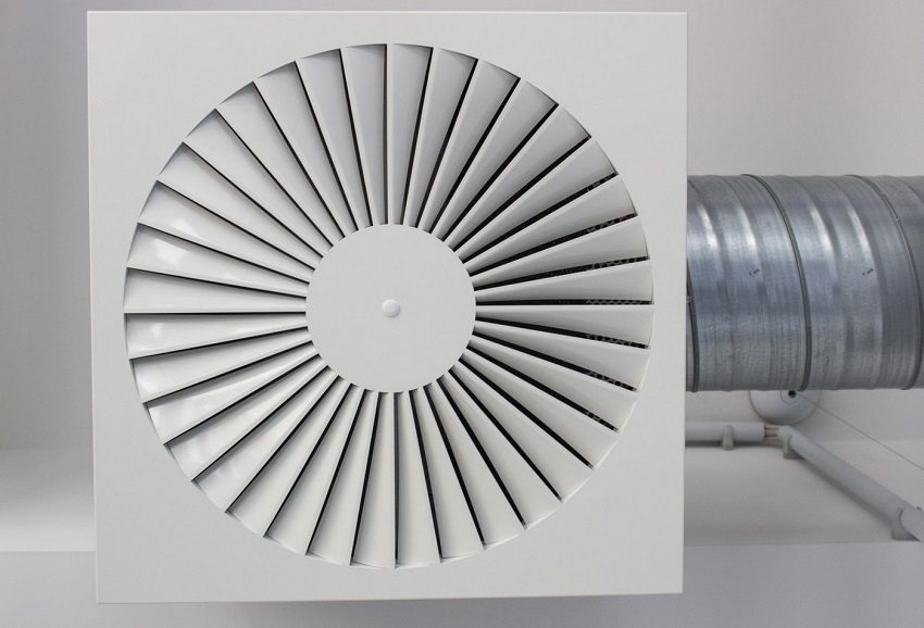 כדי לחשב כיצד לבצע אוורור כראוי בבית, יש צורך להפיץ נכון את זרימת האוויר כדי לחשב כיצד לבצע אוורור כראוי בבית, יש צורך להפיץ נכון את זרימת האוויר