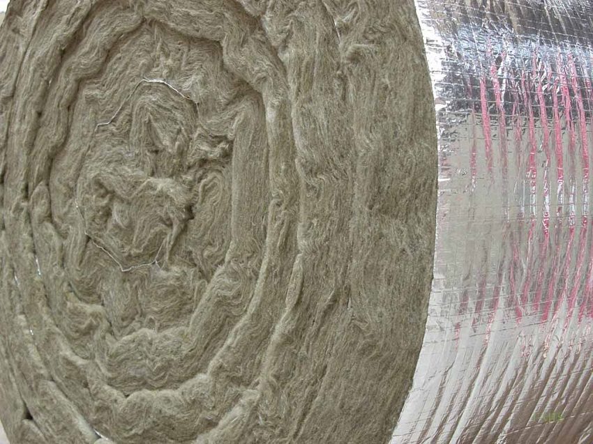 Mineraalivilla on ympäristöystävällinen materiaali, jolla on hyvät ääni- ja lämmöneristysominaisuudet Mineraalivilla on ympäristöystävällinen materiaali, jolla on hyvät ääni- ja lämmöneristysominaisuudet