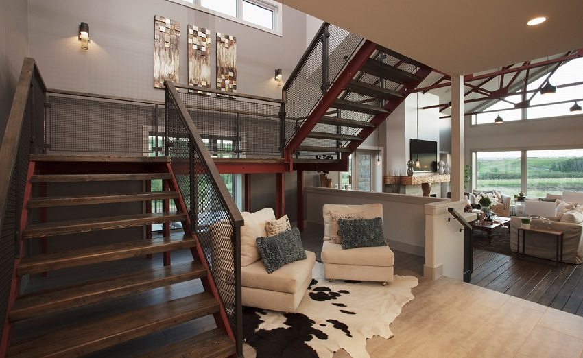 Просторно вървящо стълбище с платформа Просторно вървящо стълбище с платформа