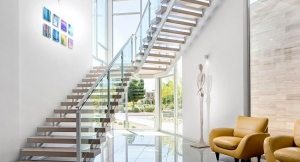 lestnicy-na-vtoroj-ehtazh-na-metallicheskom-καρκάση-25