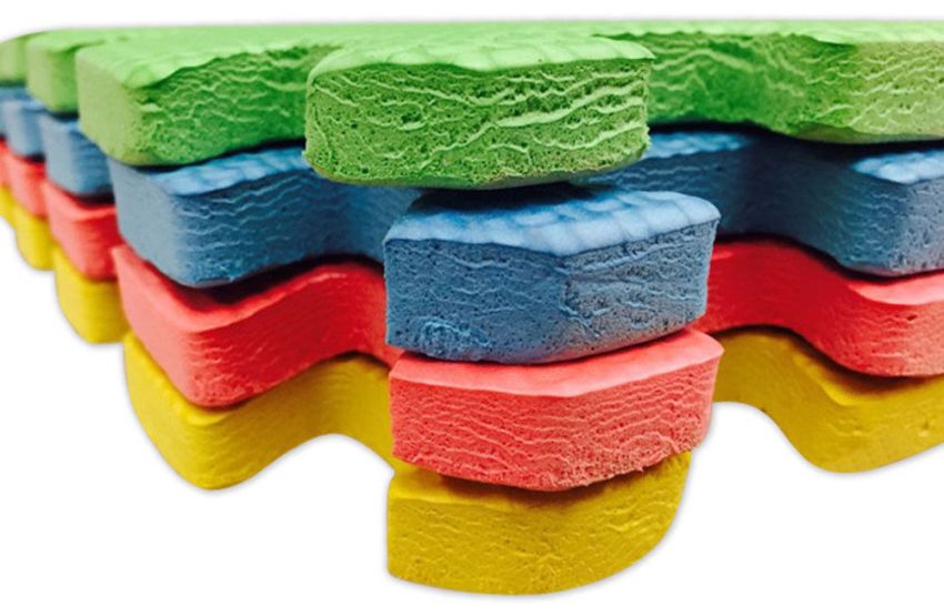 Το κοινό μέγεθος των μαλακών πλακιδίων δαπέδου είναι 30x30 cm με πάχος 9, 10 ή 12 cm Το κοινό μέγεθος των μαλακών πλακιδίων δαπέδου είναι 30x30 cm με πάχος 9, 10 ή 12 cm