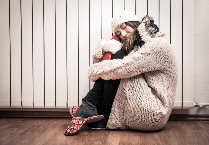 Lebar radiator diatur oleh jumlah bahagian penetapan Lebar radiator diatur oleh jumlah bahagian penetapan