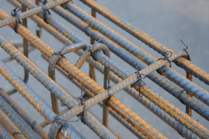 Bølgepappestenger kan brukes til å forsterke fundamentet Bølgepappestenger kan brukes til å forsterke fundamentet