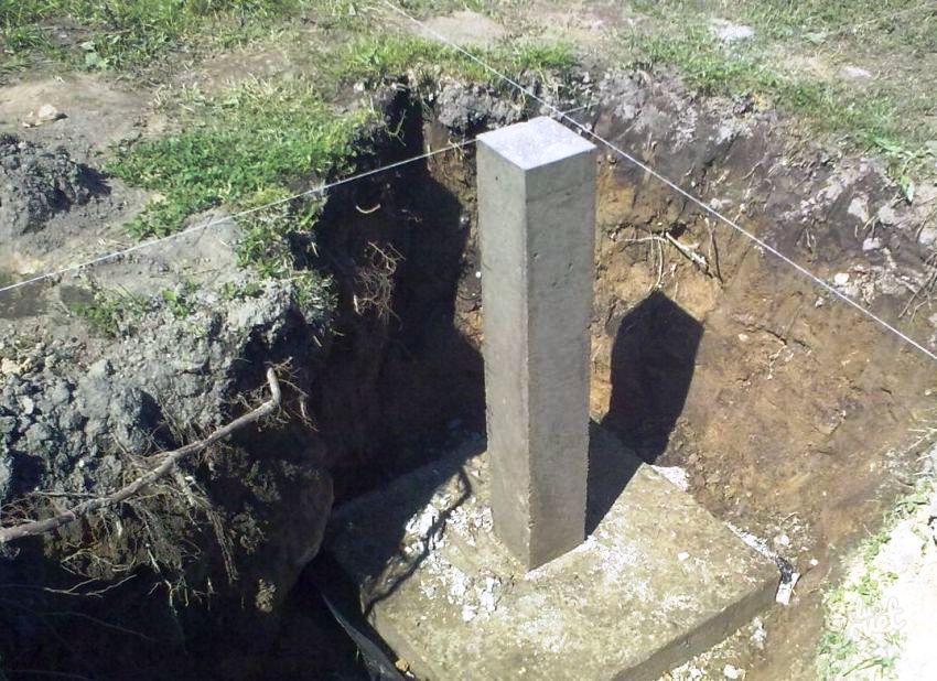 Nakon uklanjanja oplate, površina betonskog nosača mora se obraditi hidroizolacijskom smjesom Nakon uklanjanja oplate, površina betonskog nosača mora se obraditi hidroizolacijskom smjesom