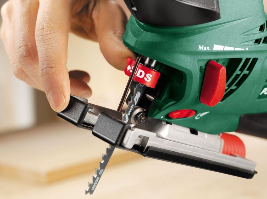 להב החיתוך (קובץ) קבוע עם מחזיק מיוחד להב החיתוך (קובץ) קבוע עם מחזיק מיוחד