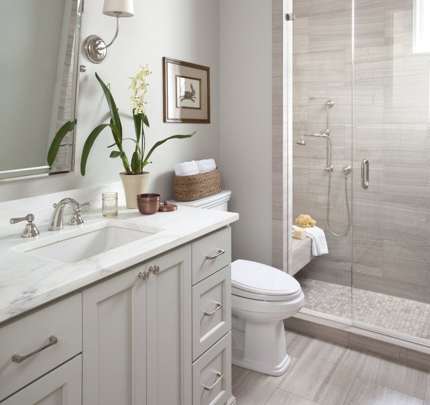 Sie können Gemälde und Innenblumen verwenden, um das Badezimmer zu dekorieren. Sie können Gemälde und Innenblumen verwenden, um das Badezimmer zu dekorieren.