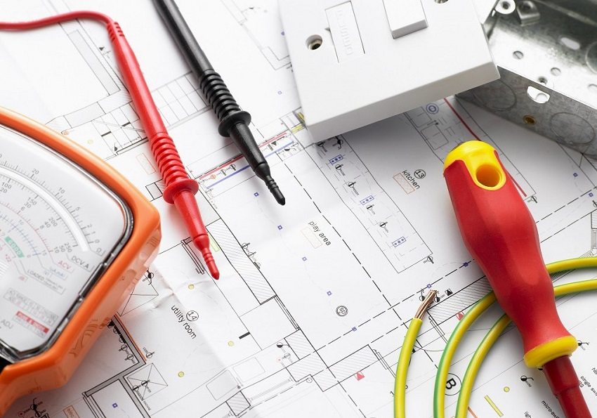 Tốt hơn là nên giao việc phát triển dự án cung cấp điện cho một ngôi nhà gỗ cho các chuyên gia Tốt hơn là nên giao việc phát triển dự án cung cấp điện cho một ngôi nhà gỗ cho các chuyên gia