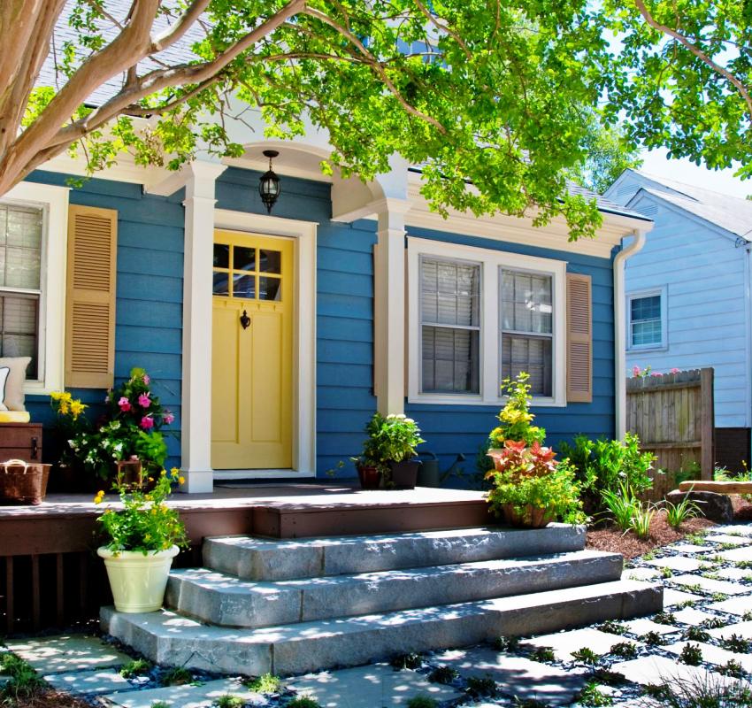 מדרגות בטון עובדות היטב עם חיפוי עץ מדרגות בטון עובדות היטב עם חיפוי עץ