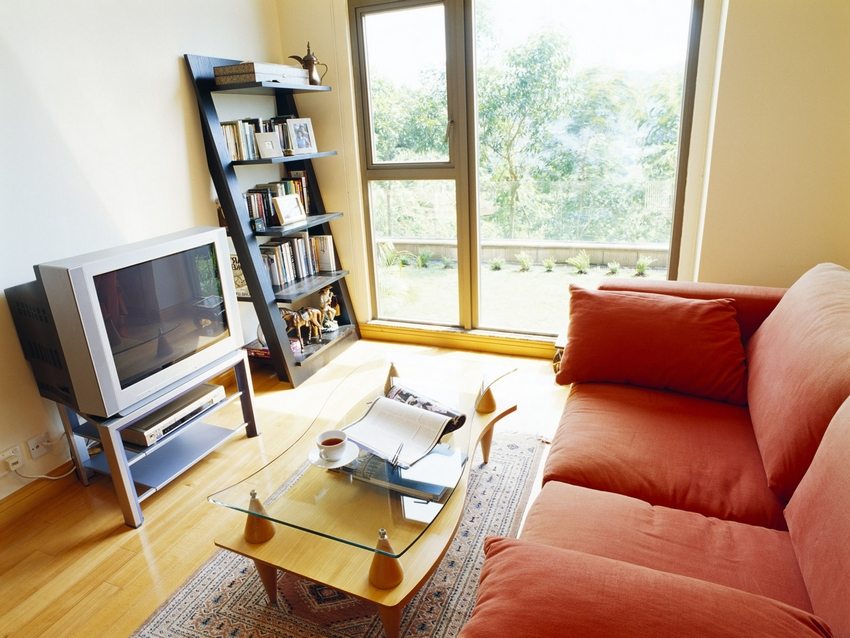 לרבד יכול לשמש חיקוי לעץ בעיצוב האולם. לרבד יכול לשמש חיקוי לעץ בעיצוב האולם.