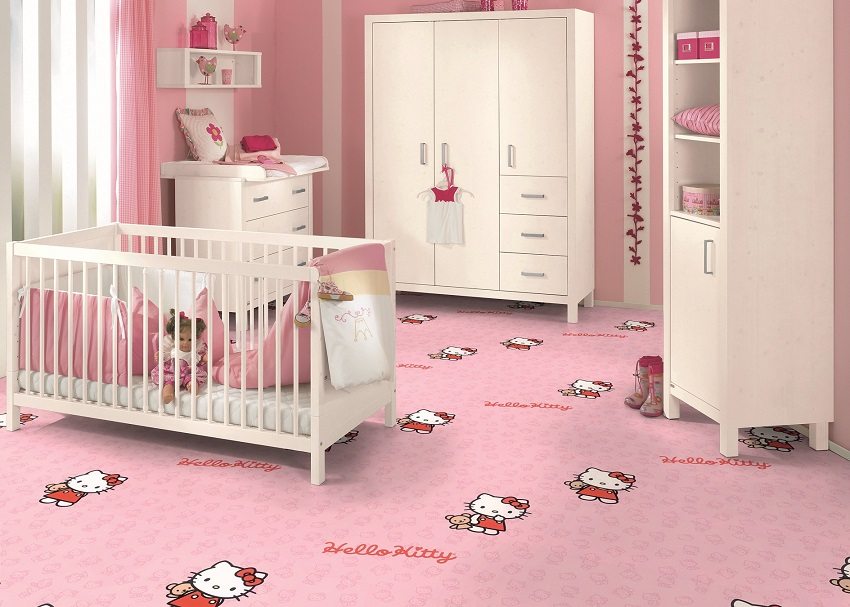 Светъл килим с шарка в детската стая Светъл килим с шарка в детската стая