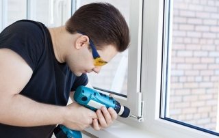 התאמת חלונות פלסטיק בעצמכם: הוראות וידאו