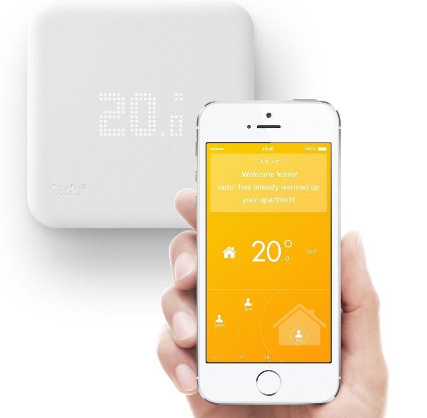 Moderný termostat so zabudovaným snímačom ovládaným z mobilného telefónu Moderný termostat so zabudovaným snímačom ovládaným z mobilného telefónu