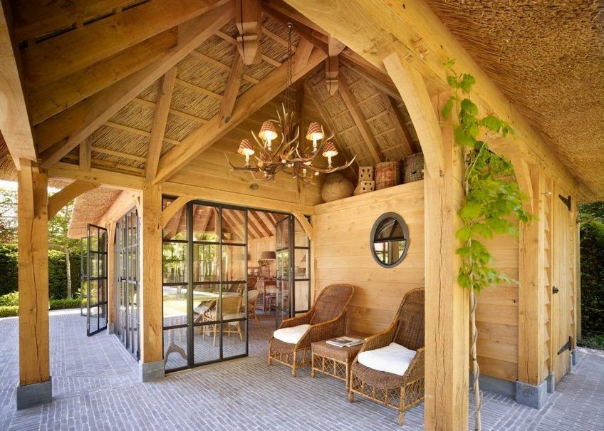 Ved hjelp av tre kan du montere ethvert unikt veranda-design Ved hjelp av tre kan du montere ethvert unikt veranda-design