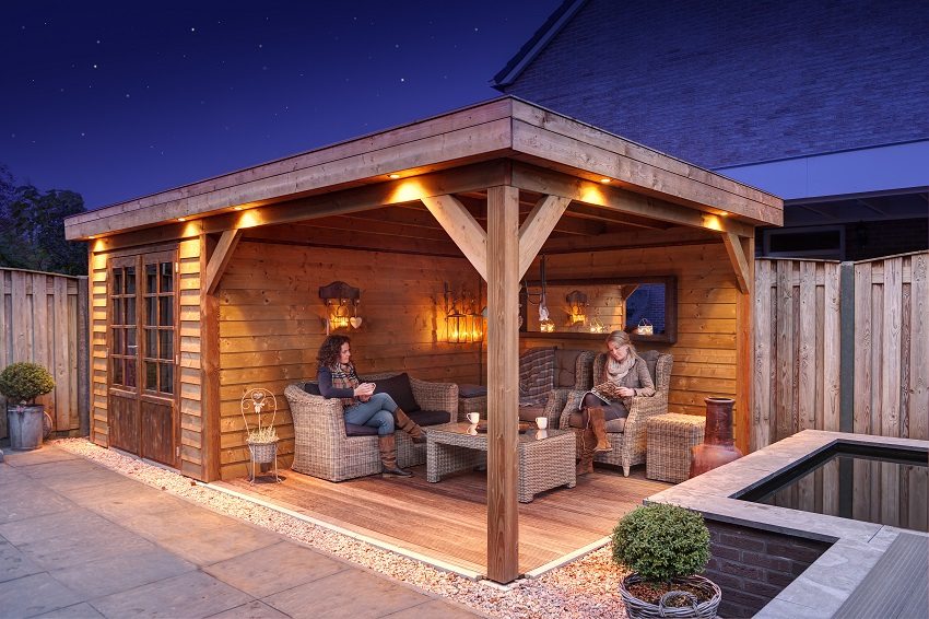 Toimiva valaistus puisessa huvimaja Toimiva valaistus puisessa huvimaja