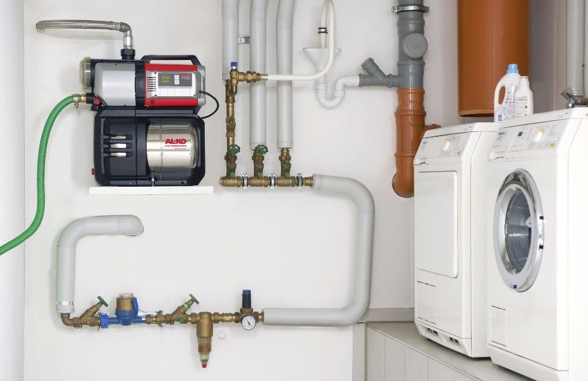 Crpna stanica povećava pritisak vode u vodoopskrbi Crpna stanica povećava pritisak vode u vodoopskrbi