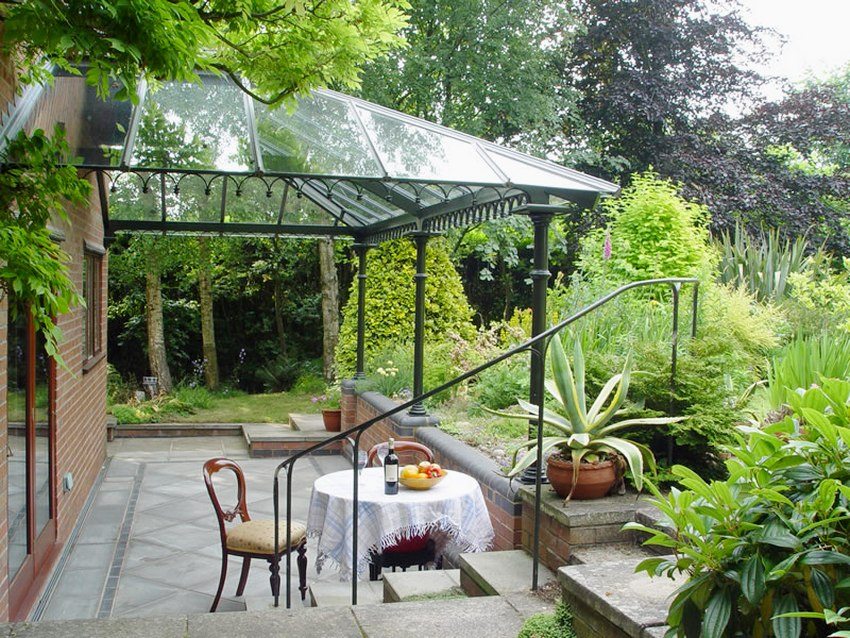 Structure métallique de la verrière avec éléments forgés Structure métallique de la verrière avec éléments forgés