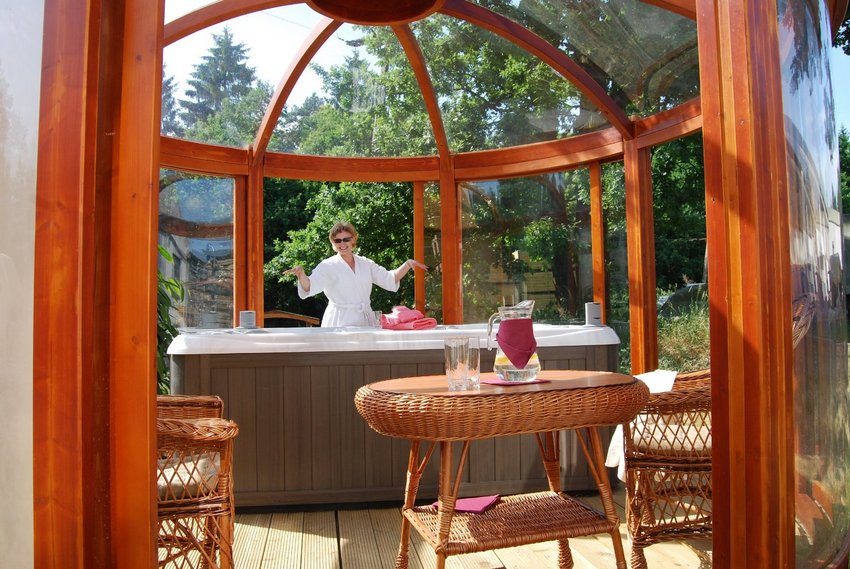 Baldakin lavet af polycarbonat, kuppelformet Baldakin lavet af polycarbonat, kuppelformet