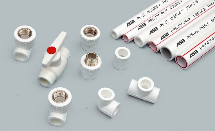 Depending on the diameter and type of reinforcement, the price of a polypropylene pipe will be from 21 to 80 rubles per running meter Depending on the diameter and type of reinforcement, the price of a polypropylene pipe will be from 21 to 80 rubles per running meter