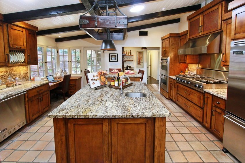 De mest populære gulvfliser er kvadratiske og rektangulære. De mest populære gulvfliser er kvadratiske og rektangulære.