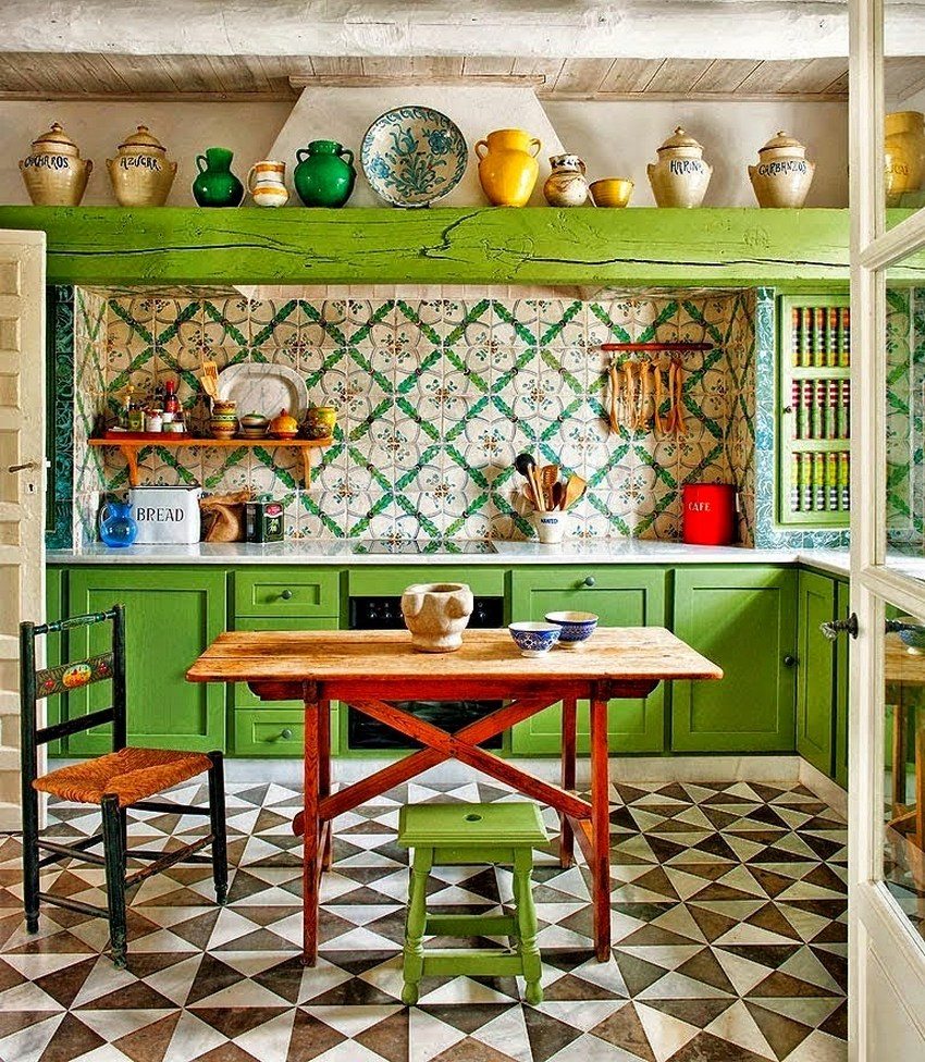 Et stort antall keramiske fliser er tilgjengelig for øyeblikket i byggemarkedene Et stort antall keramiske fliser er tilgjengelig for øyeblikket i byggemarkedene