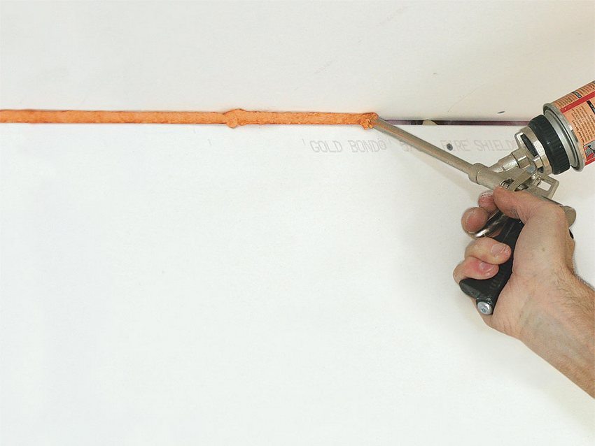 טיפול בתפרים בין חומר איטום GKL תולעי טיפול בתפרים בין חומר איטום GKL תולעי