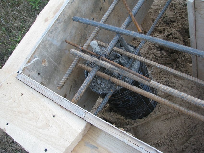 การเสริมเทปของฐานรากเสาเข็ม การเสริมเทปของฐานรากเสาเข็ม