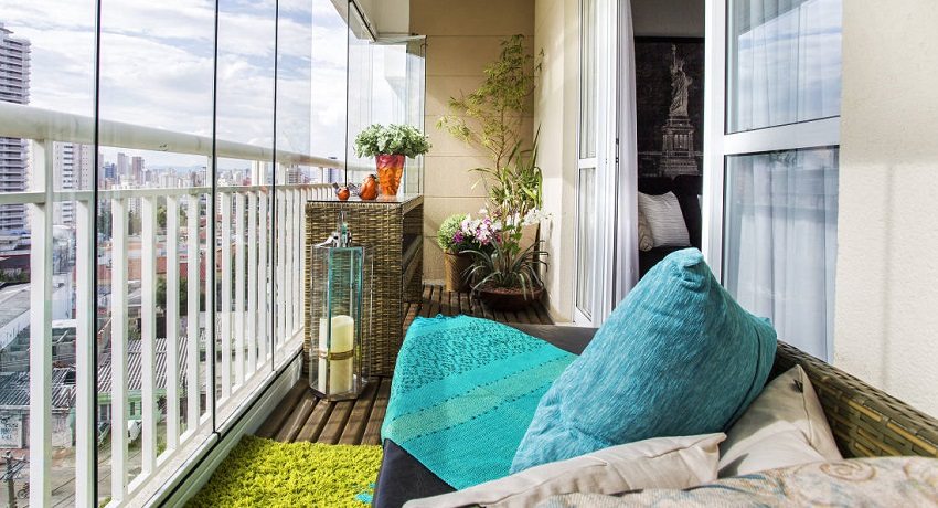 Loggia yang bagus dengan tingkap panorama Penebat loggia buat sendiri: arahan foto langkah demi langkah