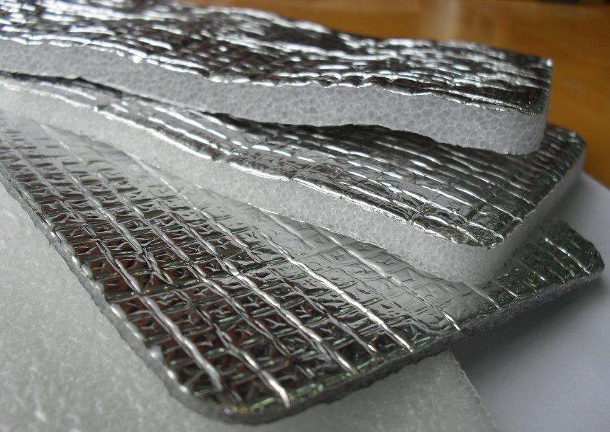 Penofol ima svojstva parne barijere, što pojednostavljuje rad na podnoj izolaciji Penofol ima svojstva parne barijere, što pojednostavljuje rad na podnoj izolaciji