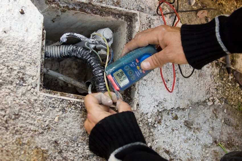 Llegiu atentament les instruccions d’instal·lació a terra abans d’operar Llegiu atentament les instruccions d’instal·lació a terra abans d’operar