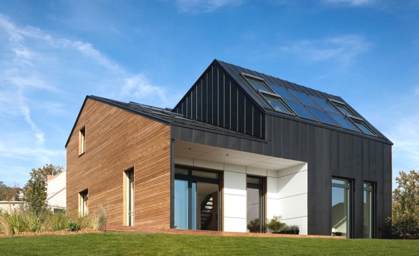 Nowoczesny dom z dwoma oddzielnymi pokojami na poddaszu Nowoczesny dom z dwoma oddzielnymi pokojami na poddaszu