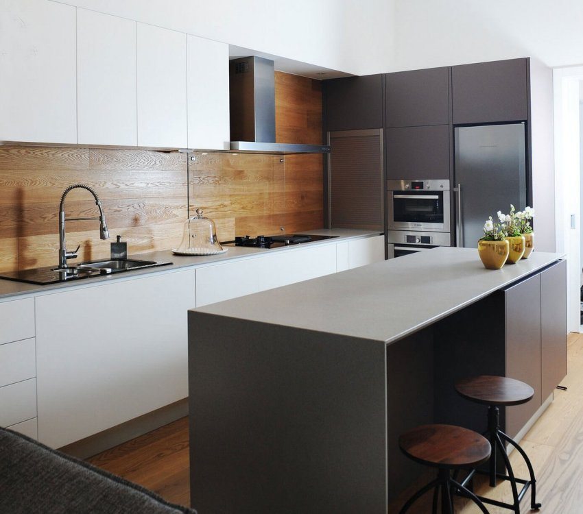 סינר עשוי MDF בשילוב פנל זכוכית סינר עשוי MDF בשילוב פנל זכוכית