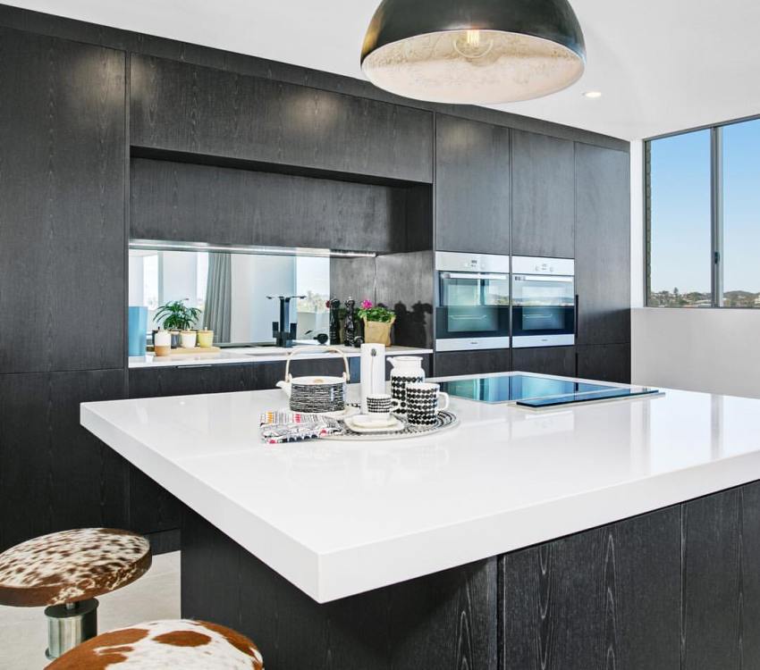 סינר מטבח אופנתי עשוי פנל מראה סינר מטבח אופנתי עשוי פנל מראה