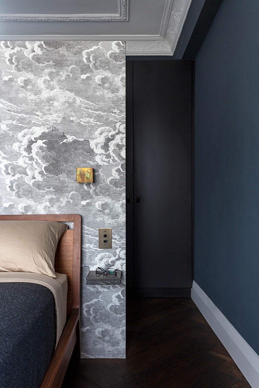 Tipul vertical de plasare a tapetului va extinde vizual pereții în înălțime Tipul vertical de plasare a tapetului va extinde vizual pereții în înălțime