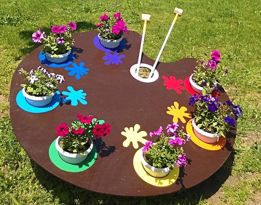 Kunstnerens blomsterbed ser original ud og er ganske enkel at udføre Kunstnerens blomsterbed ser original ud og er ganske enkel at udføre