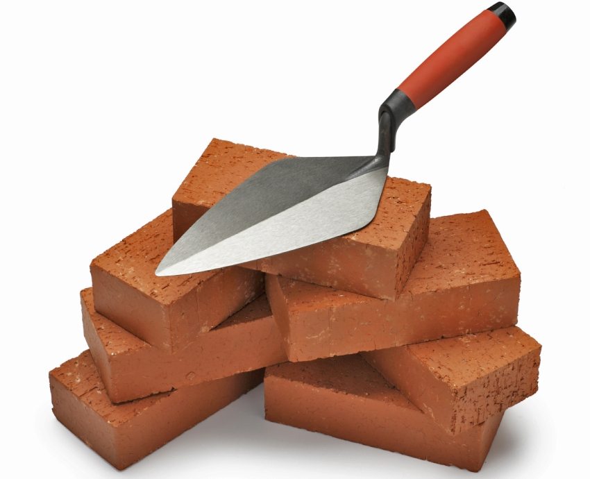 Mursten med levering koster i gennemsnit 2 rubler pr. Stykke Mursten med levering koster i gennemsnit 2 rubler pr. Stykke