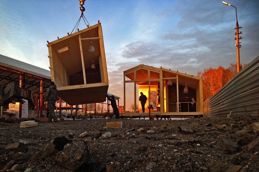 Montering av hotellkomponenter i en struktur Montering av hotellkomponenter i en struktur