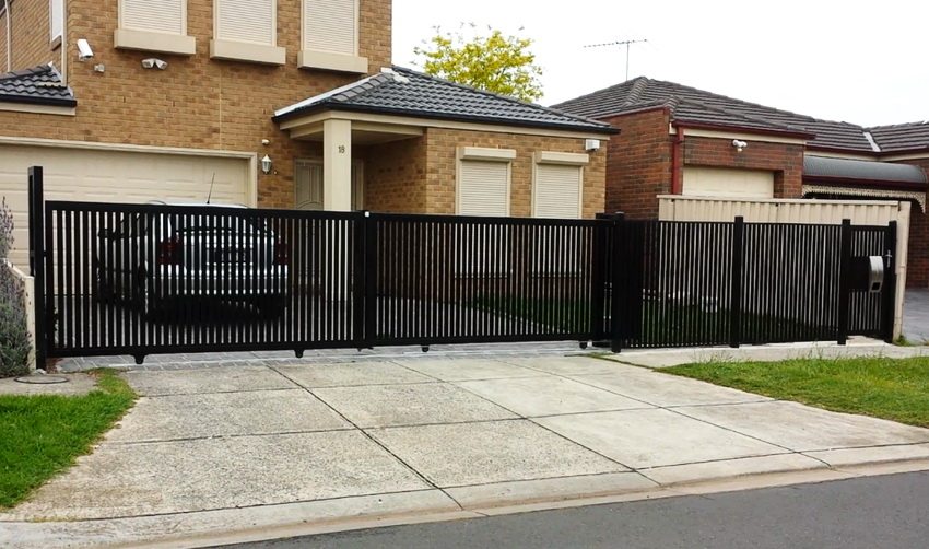 דוגמה לשערי הזזה שהותקנו באתר דוגמה לשערי הזזה שהותקנו באתר