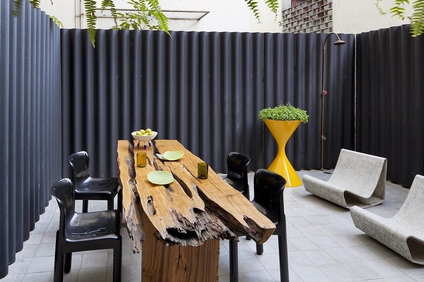 Най-популярният и достъпен материал за ограда е велпапе Най-популярният и достъпен материал за ограда е велпапе