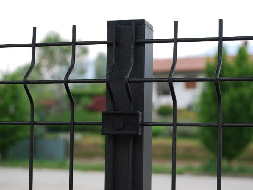 รั้วที่ทำจากตาข่าย Hitter นั้นค่อนข้างง่ายในการติดตั้งและรื้อถอน รั้วที่ทำจากตาข่าย Hitter นั้นค่อนข้างง่ายในการติดตั้งและรื้อถอน