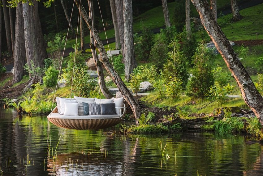 Alkuperäinen keinutyyppi metallirungolla Alkuperäinen keinutyyppi metallirungolla