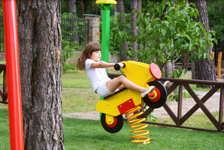 Wiosenna huśtawka sprzyja koordynacji i uczy równowagi Wiosenna huśtawka sprzyja koordynacji i uczy równowagi